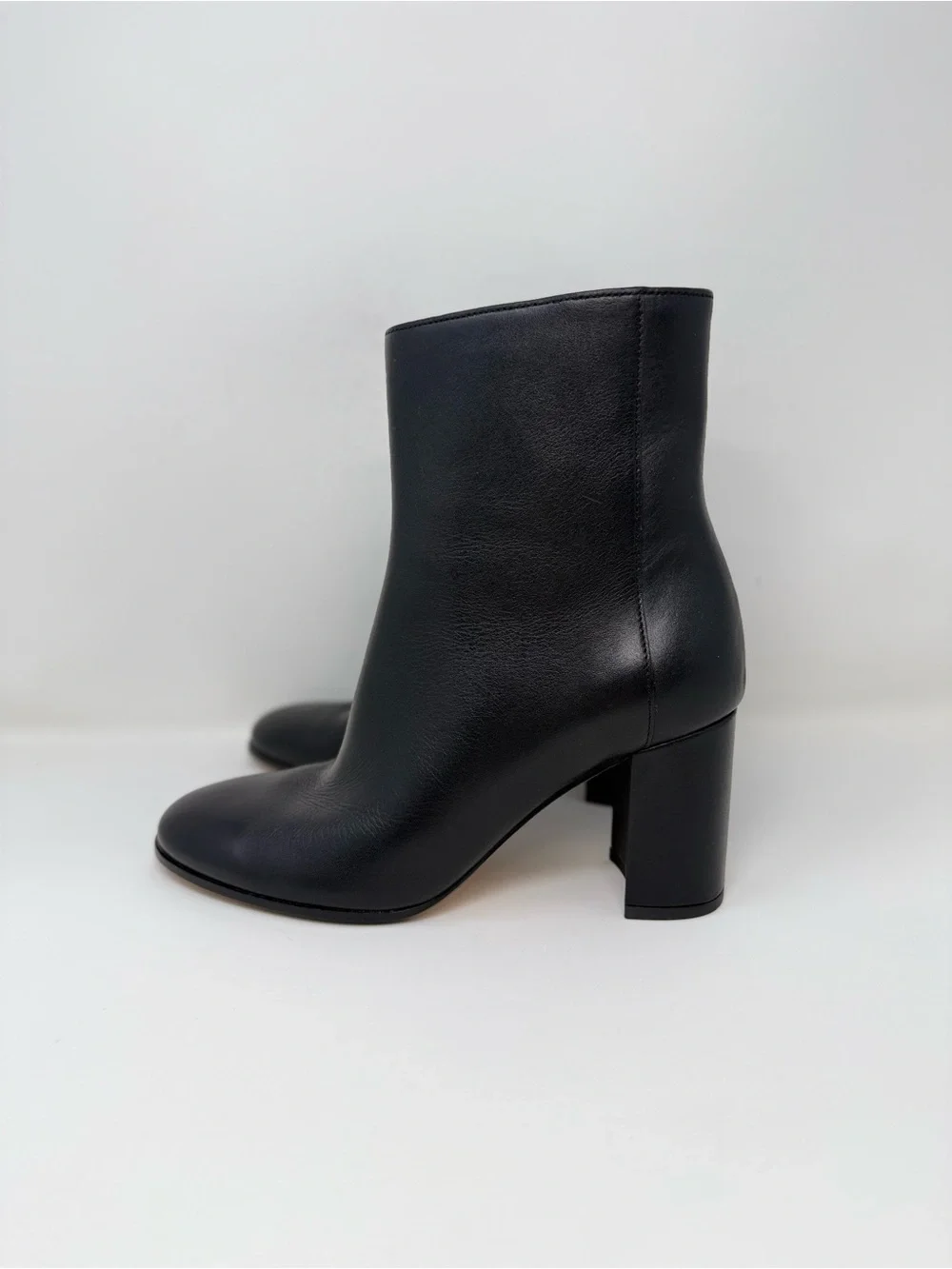 New Vince Elora Leather Ankle Boot Black Sz 8.5